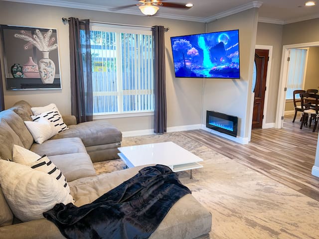 5 Bedroom 4 Bath 2 Homes 1 lot