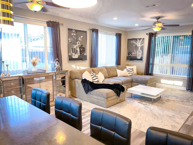 5 Bedroom 4 Bath 2 Homes 1 lot gallery image 3