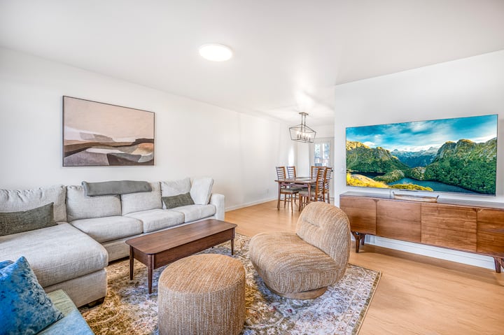 Central & Stylish | 3br | Close To Downtown - Kelowna