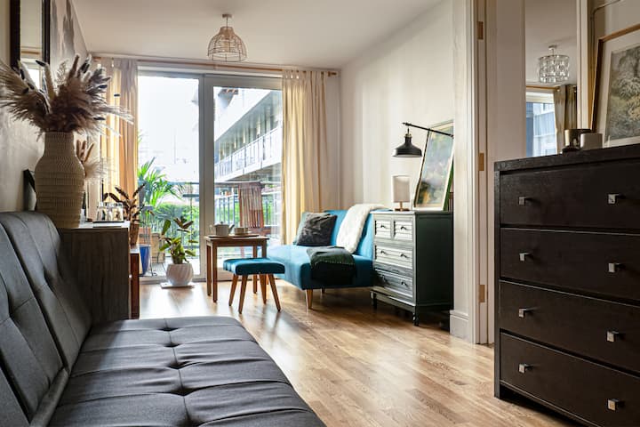 Spacious Green Terrace Apartment - London, UK