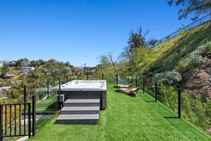 Charming 3BR w/Prime Location at Universal Studios gallery image 2