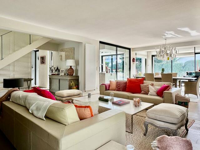 Fanny Et Amandine managed Airbnb listing 1