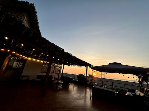 Solaris Chincha® House Pool Jacuzzi in 1st row