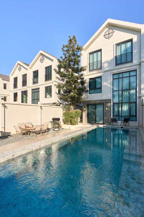 Modern Elegance Pool Villa