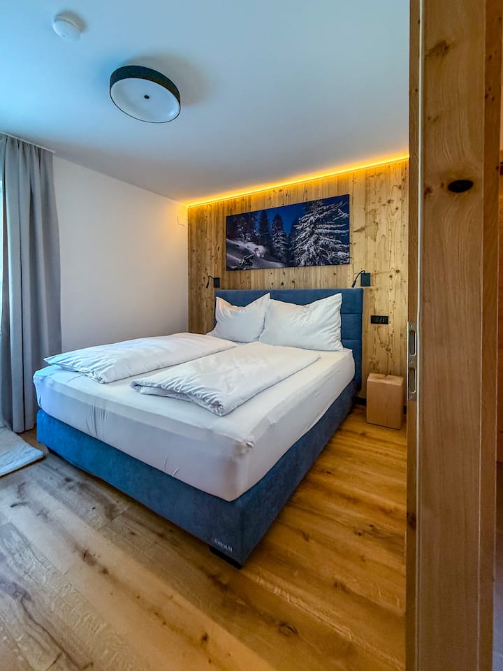 Ორადგილიანი საწოლი 1.80 მ