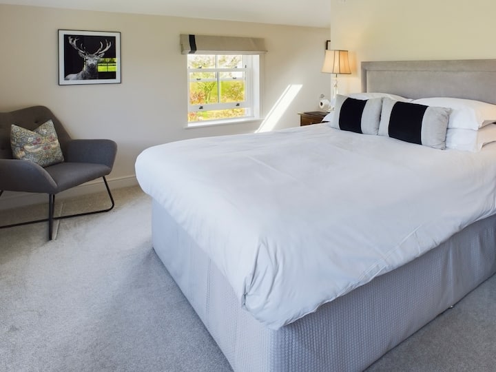 Bedroom 1 is a king en suite
