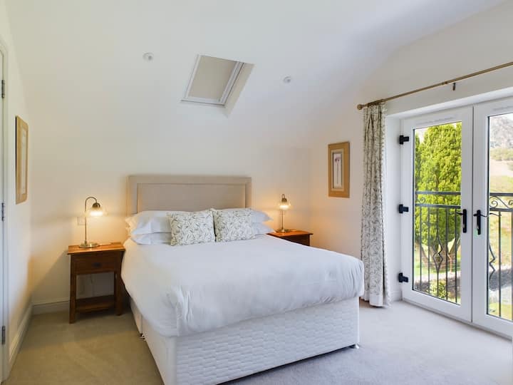 Bedroom 2 is a double en suite with Juliet balcony with amazing valley views!