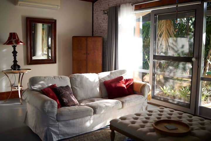 Slow Tide Studio - Scotts Head