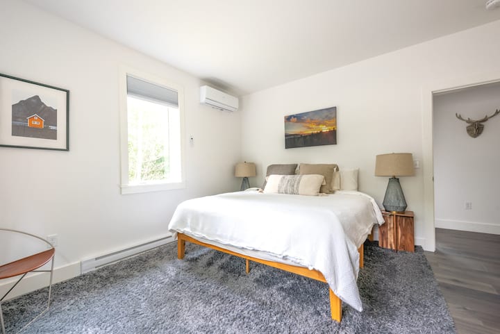 Bračni krevet (širine 180 - 200 cm) na glav