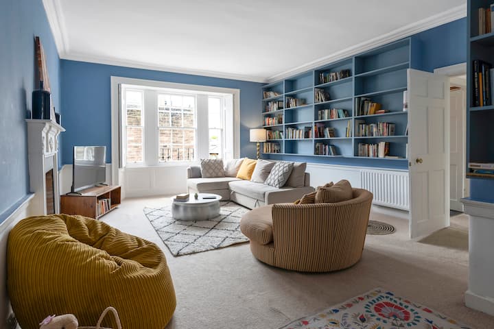 Super Spacious 4 Bed, Sleeps Up To 6 - Edimburgo