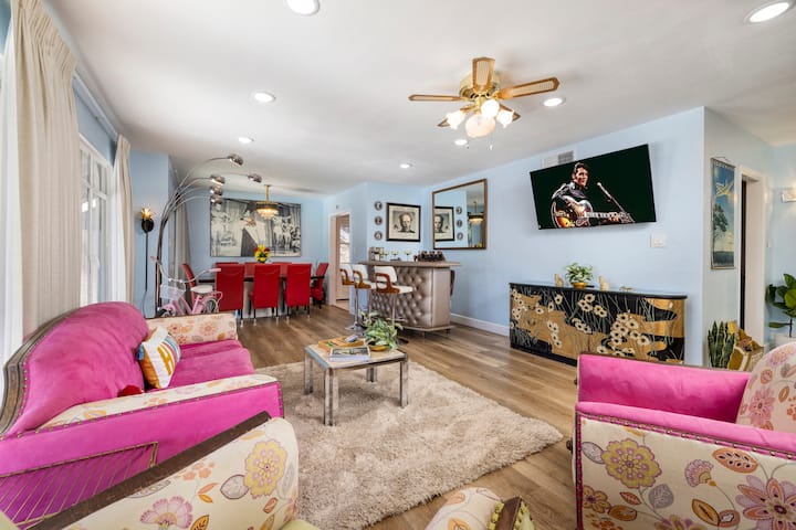 Brand New Luxury Retro Vegas Vintage Palace W Pool - Las Vegas, NV