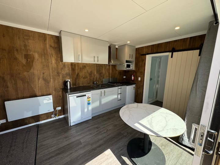 Evening Cove,unit 1, Studio Unit And A Car - Stewart Island / Rakiura