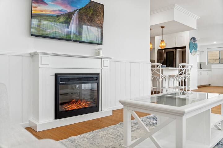 Luxury Six bed room Canal House! gallery image 4