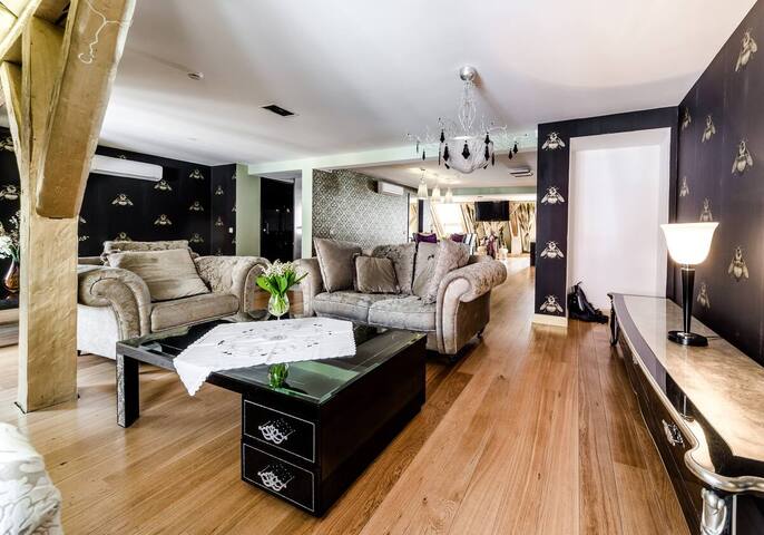 213m² Grand Old Riga Penthouse gallery image 2