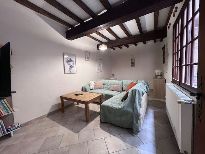 ห้องนอน 4: ห้องนั่งเล่นทีวีเตียงคู่ขนาด 140x200