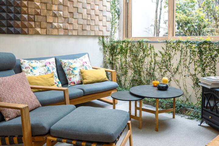 T’Luz · 2 Bedroom by the Sea w/ Sunroom Garden gallery image 2