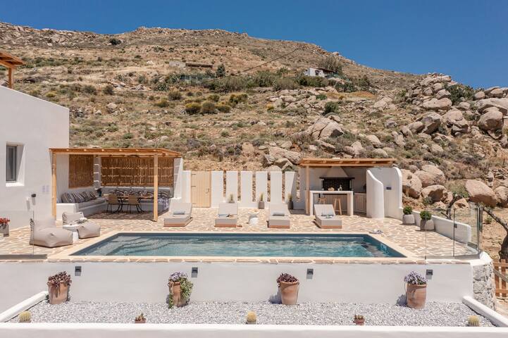 Eartha Horizon 3BR Villa Private Pool Sunset View gallery image 2