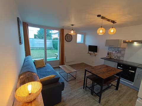 "Le Calme" Private garden – WiFi – Free parking