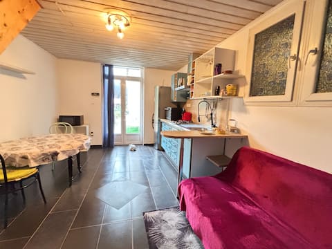 Top Airbnb: Quiet cottage on the farm Nançy Metz à Diocèse De Nancy Toul