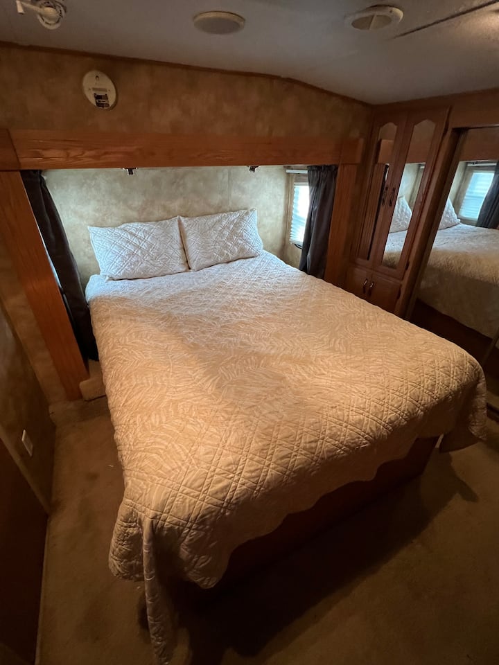 غرفة النوم 1