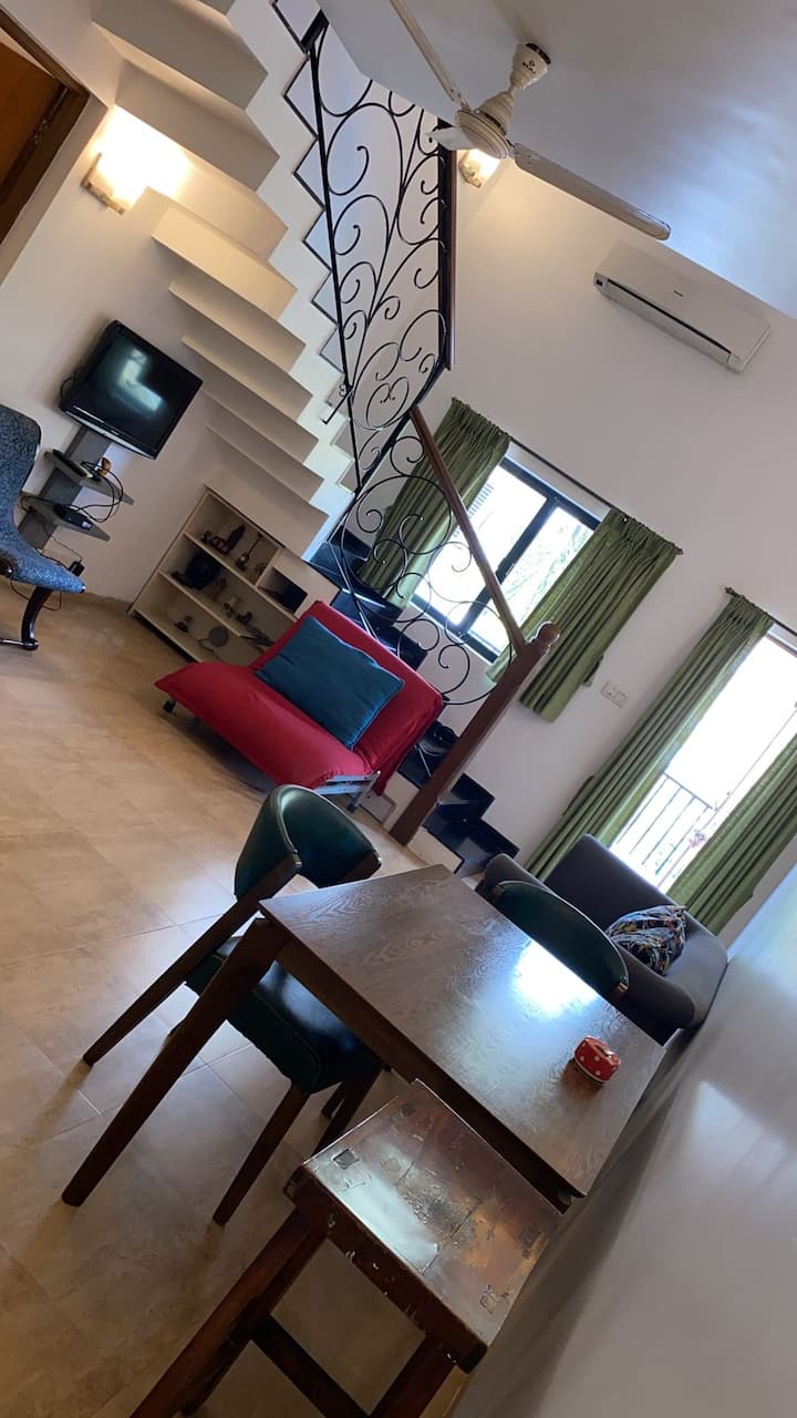 Living room image 3