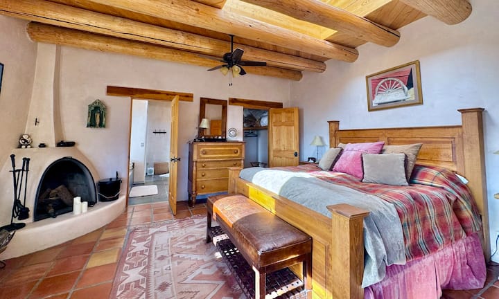 Hacienda Alta - Master Bedroom