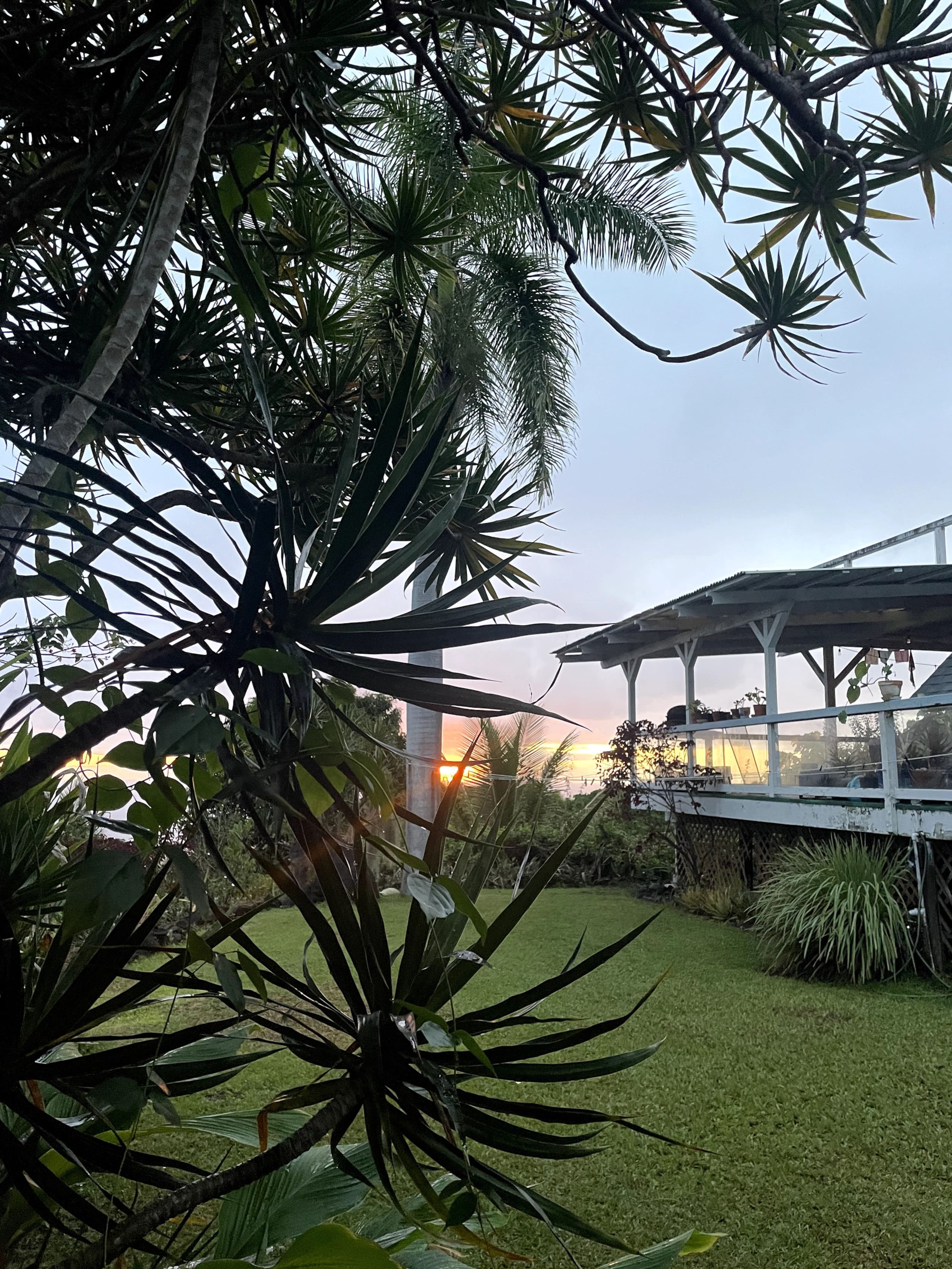 Charming farmhouse with huge oceanview patio lanai - Image 46