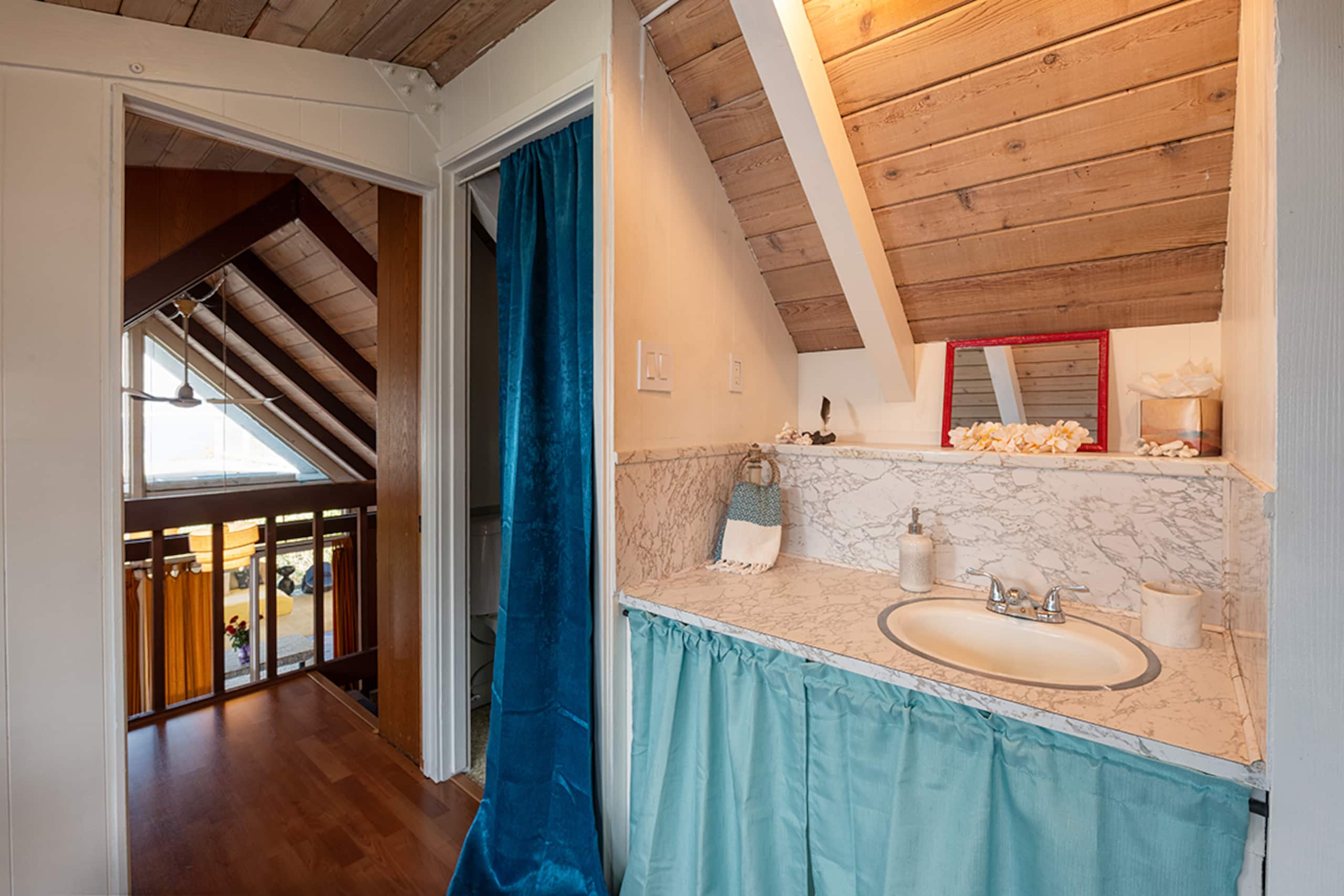 Charming farmhouse with huge oceanview patio lanai - Image 15