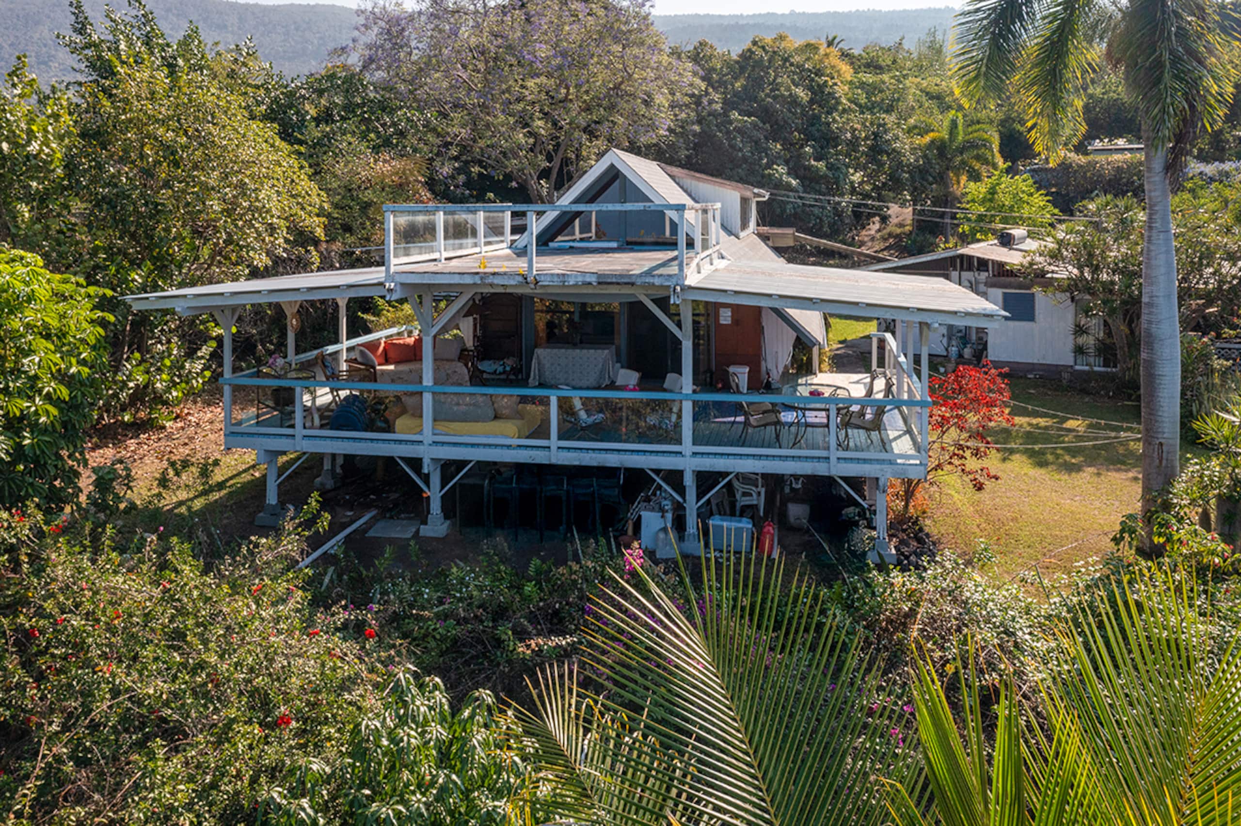Charming farmhouse with huge oceanview patio lanai - Image 53