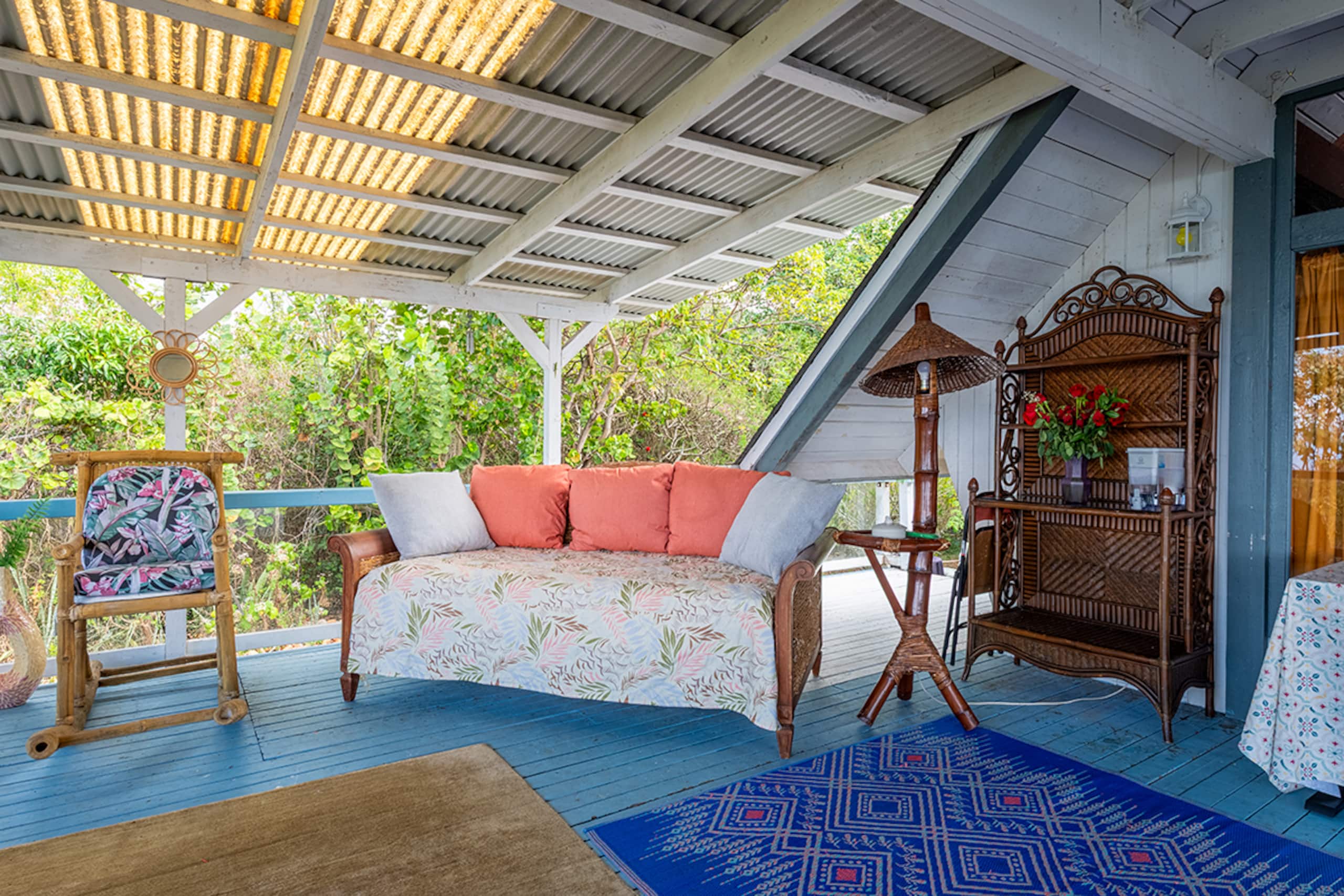 Charming farmhouse with huge oceanview patio lanai - Image 36