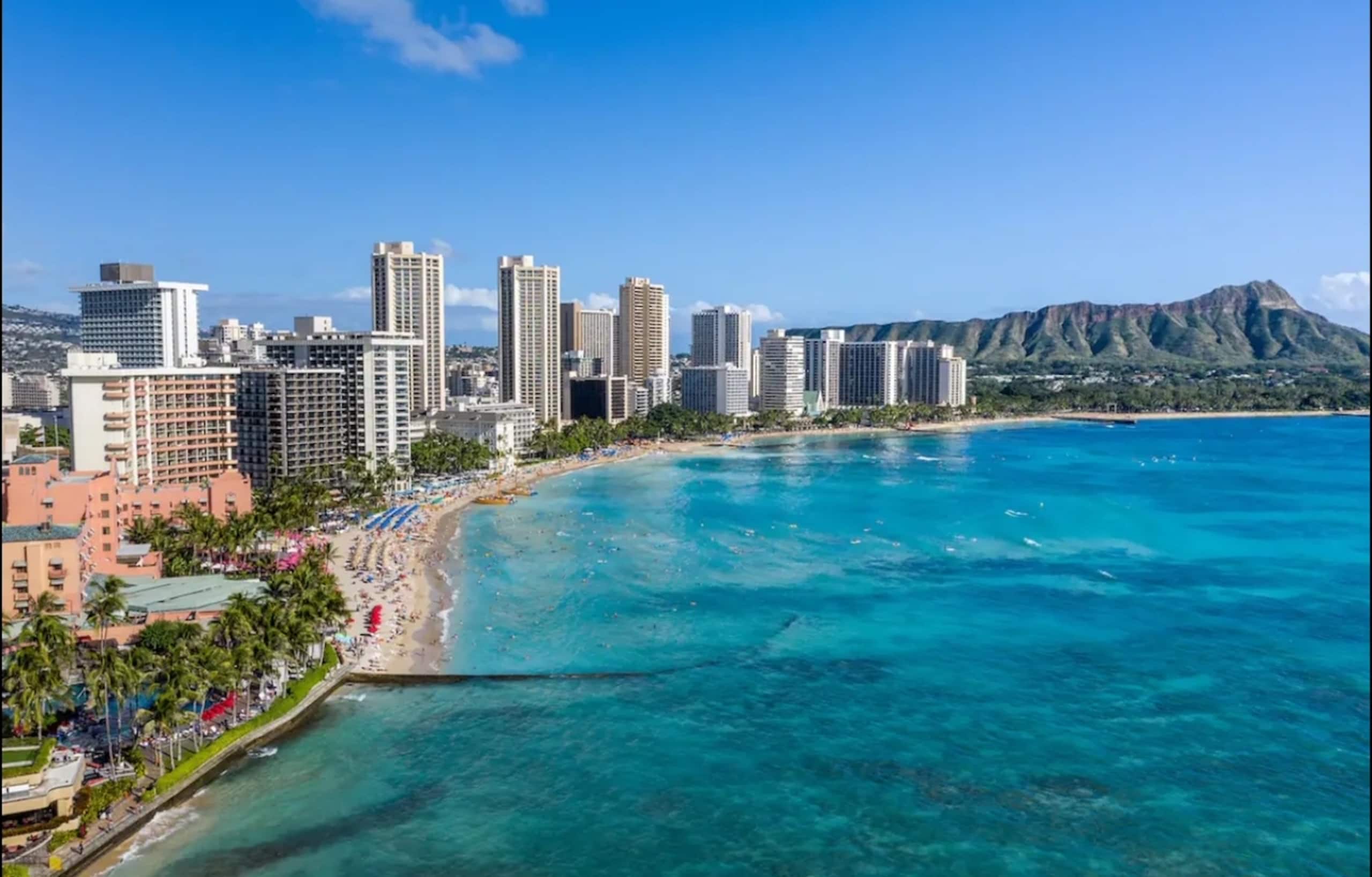 Condo in Honolulu · ★4.97 · 1 bedroom · 1 bed · 1 private bath - Image 38