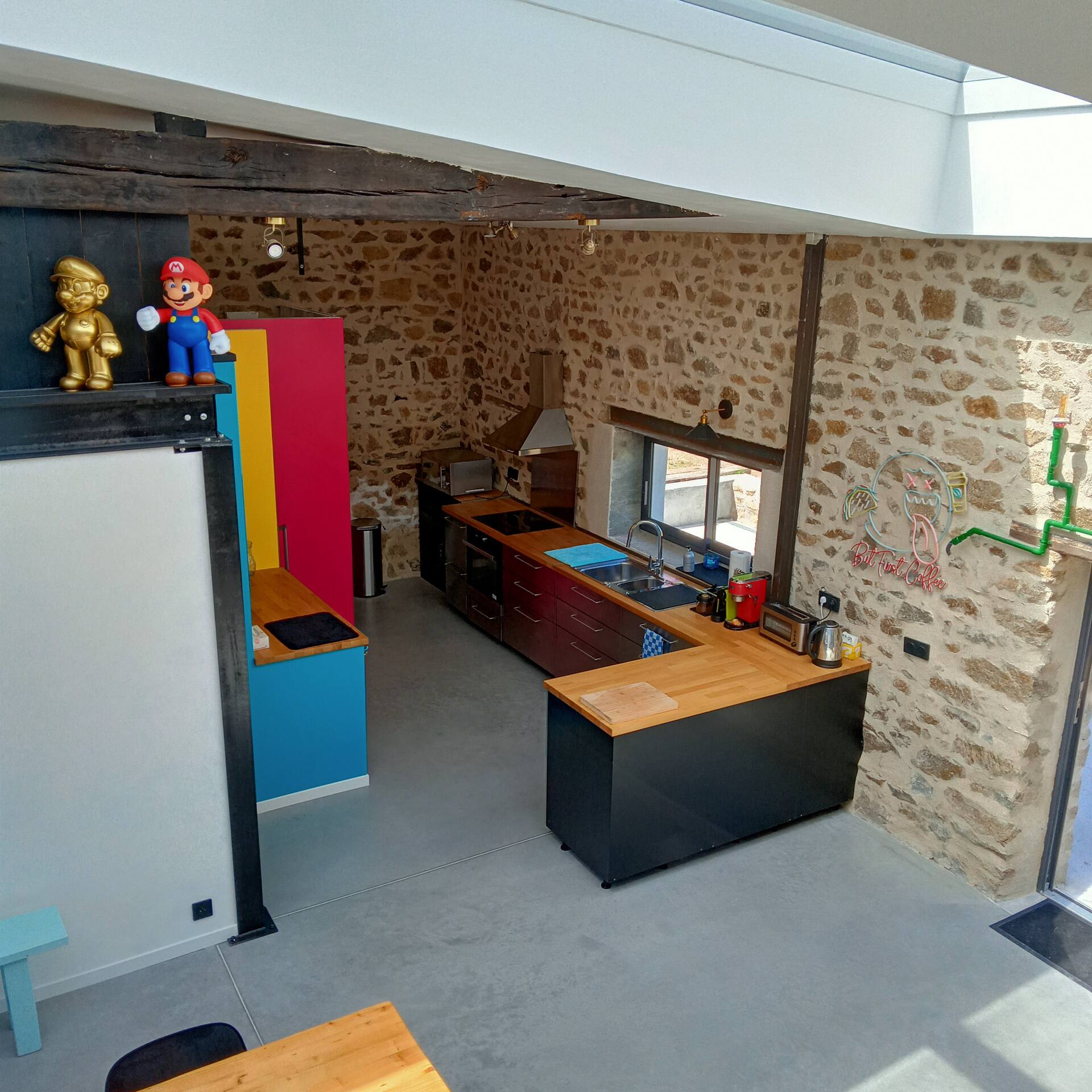 Salon cinéma avec vidéoprojecteur