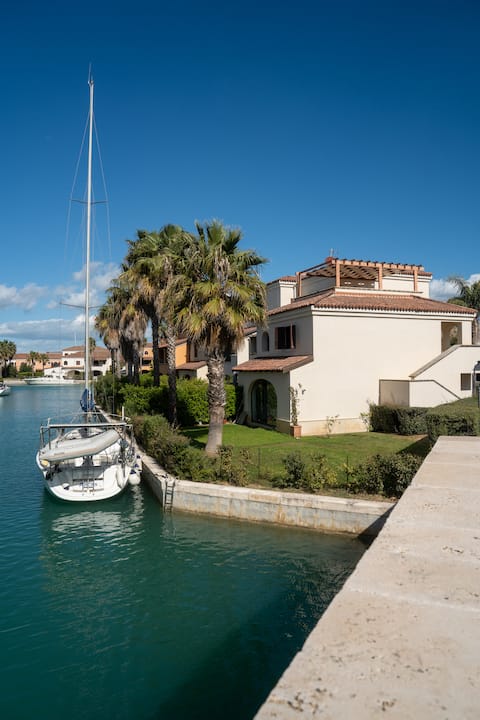 The village of Bora Island