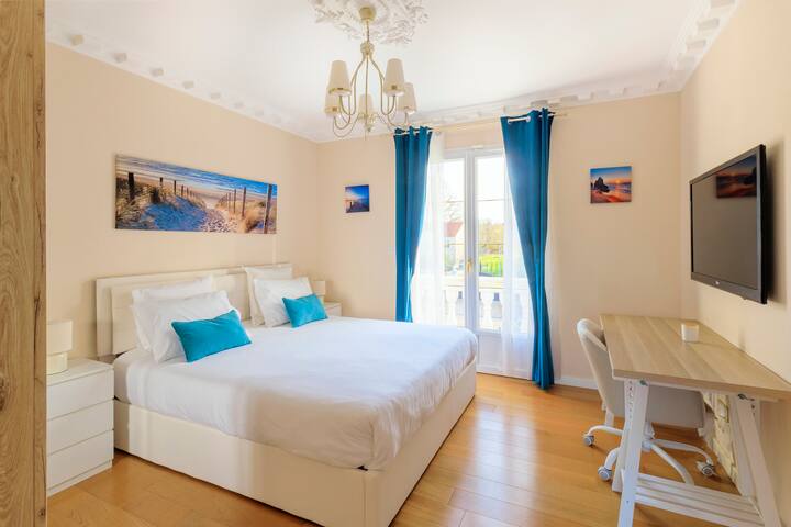 Villa Westwood – Les Demoiselles à Versailles