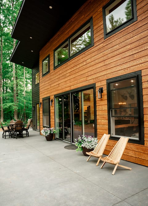 Redhead Retreat’s Modern Monoslope- ATV access!