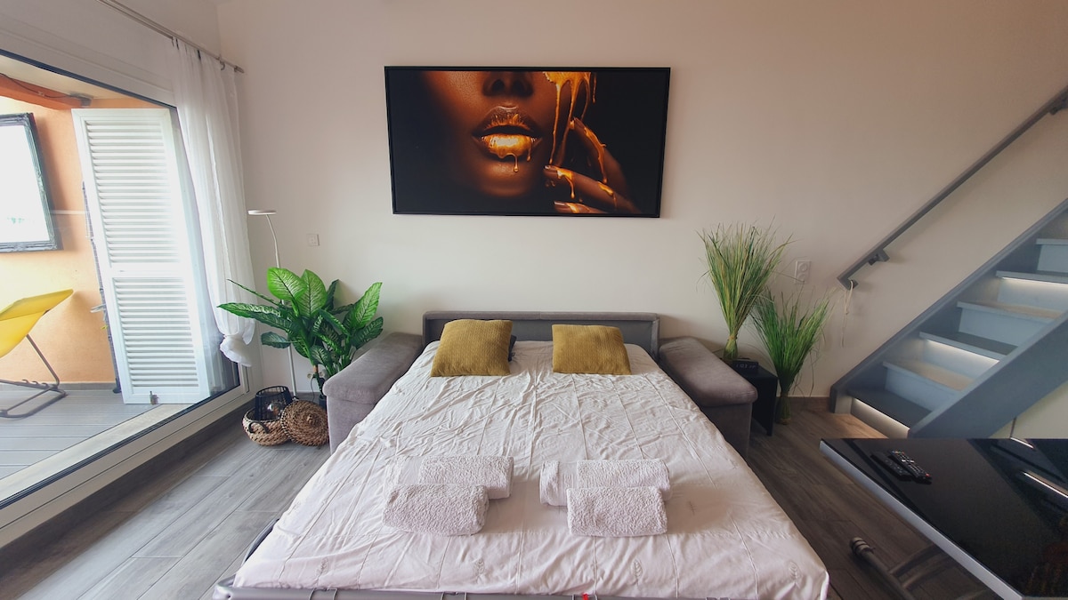 Couchage 140cmx190cm type rapido : sommier et matelas confortable