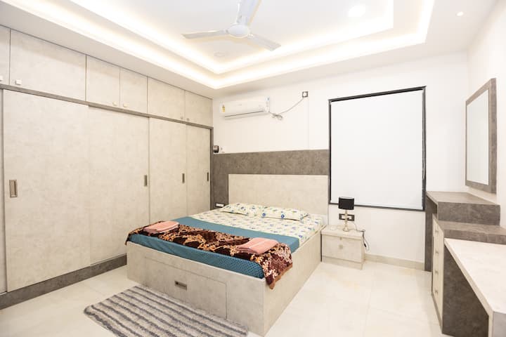 غرفة النوم 2