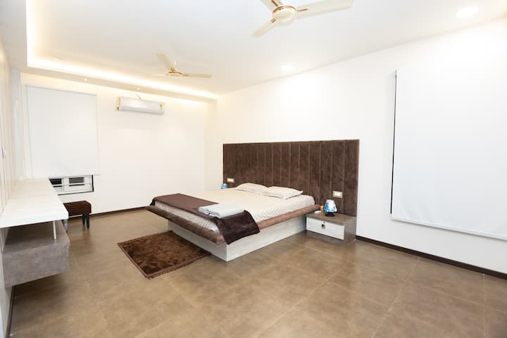 غرفة النوم 1