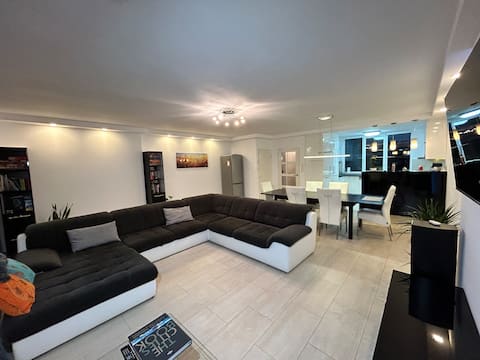 Deluxe Estate