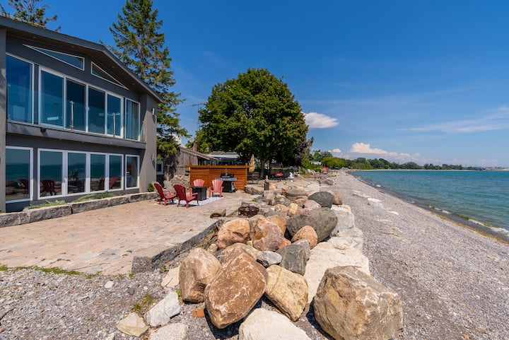 Waterfront Oasis  All-season Hot Tub! - Bowmanville