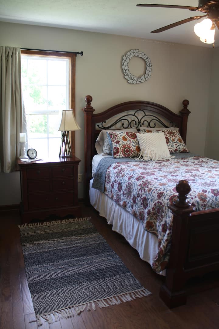 საძინებელი 1