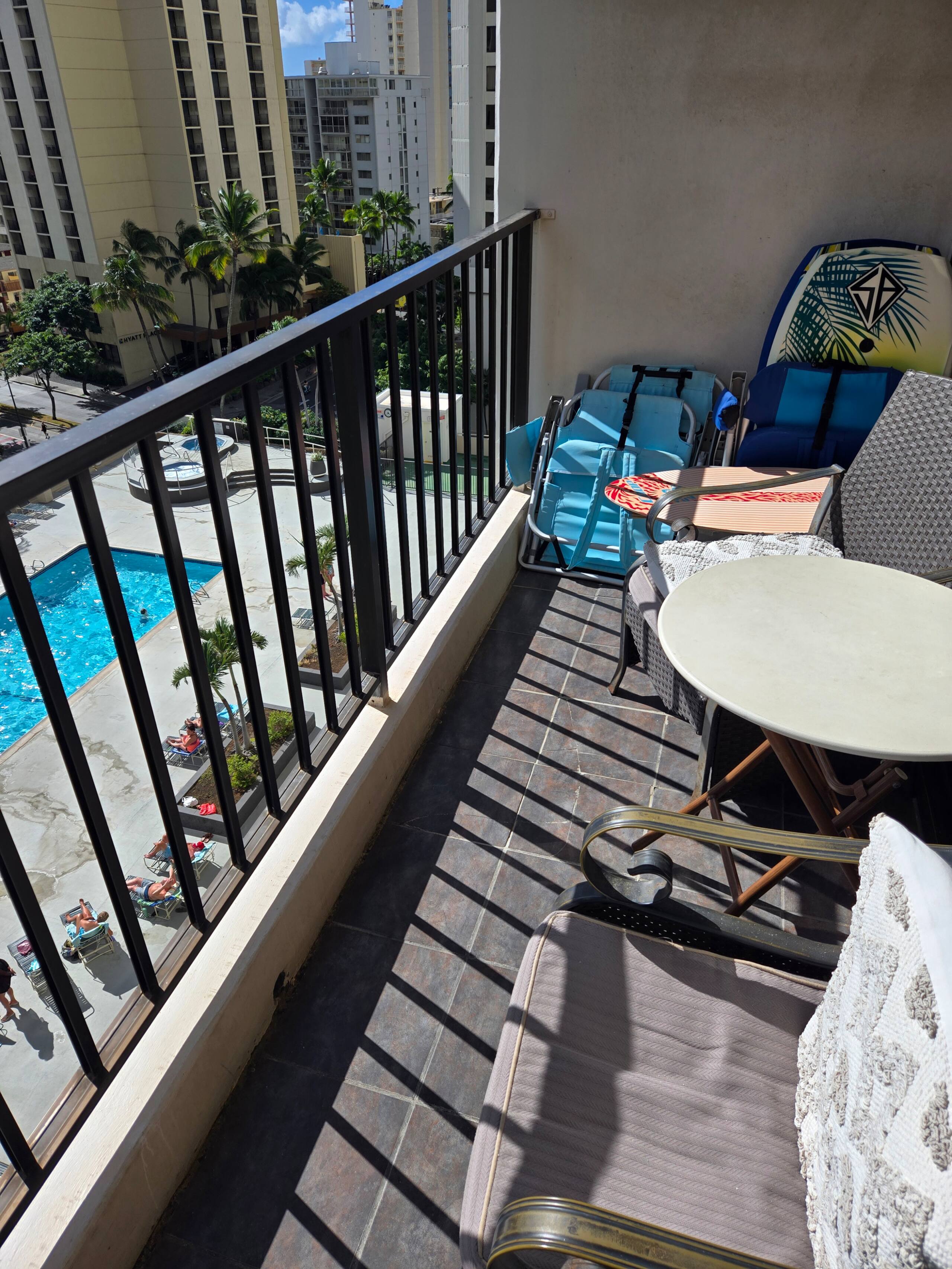 Condo in Honolulu · ★4.86 · 1 bedroom · 3 beds · 1 private bath - Image 24