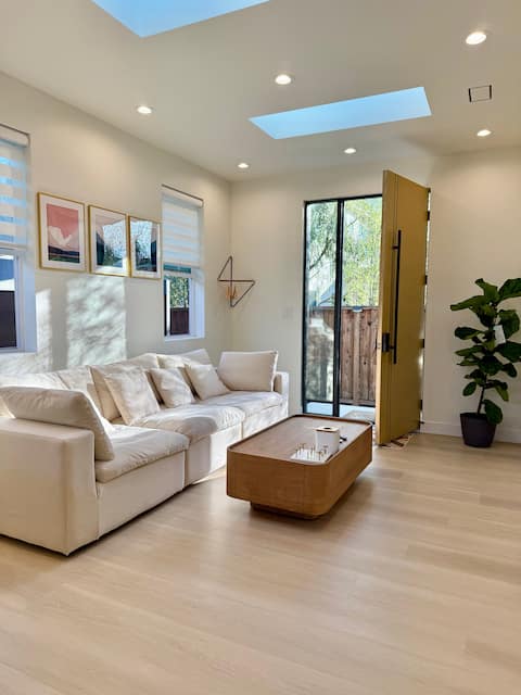 Top performing Airbnb: Luxurious Silicon Valley Retreat in West San Jose