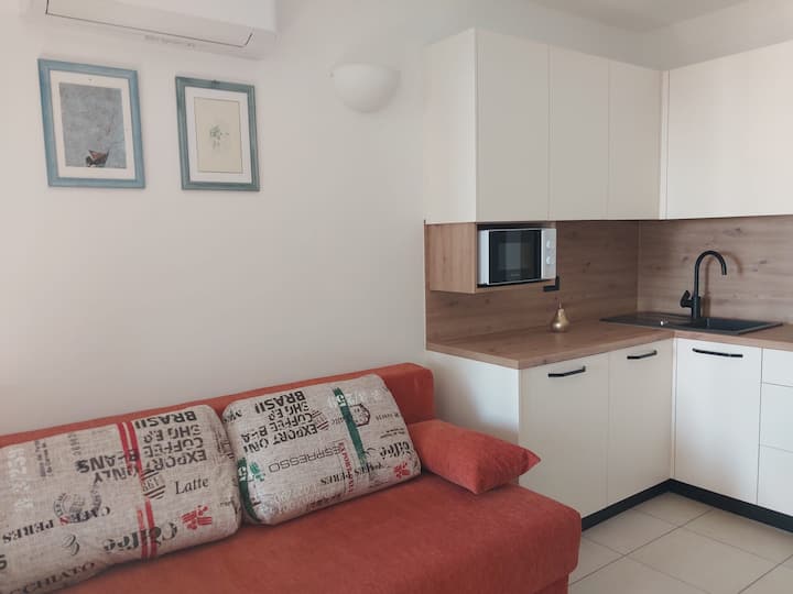 1-bdrm Balcony And Courtyard@ Sanpier Apartments - Veli Lošinj