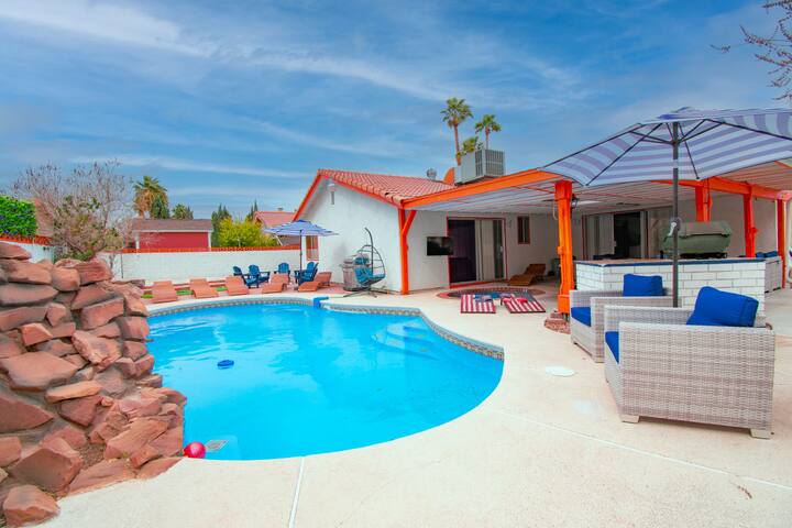 The Platinum Oasis | Heated Pool, Hot Tub & Arcade