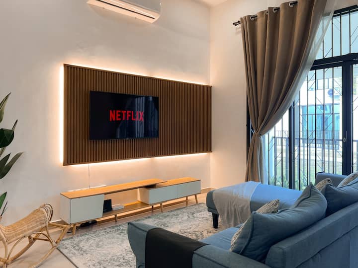 Casa Home (New Unit, Netflix, Wifi) - Padang Serai