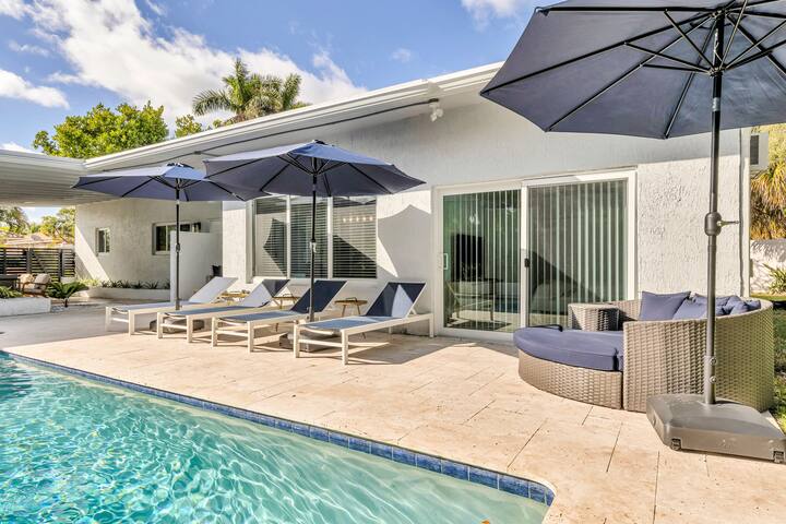 Paradise Cove: Heated Pool and Modern Luxury gallery image 2