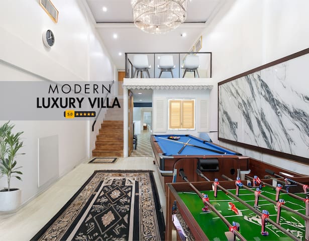 Stylish 4BR in Sukhumvit | Foosball + Pool Table