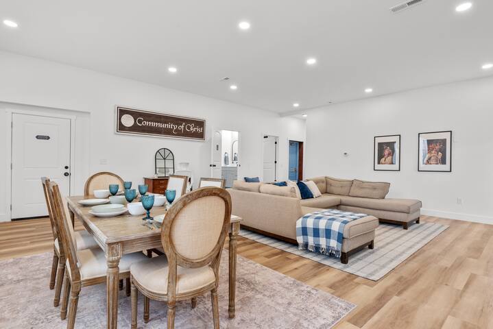 The Church | 6BR Home Near OSU, Perfect for Groups gallery image 3