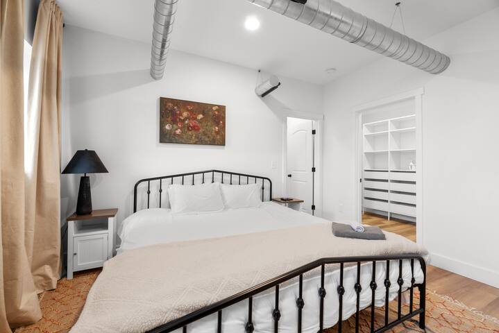 The Church | 6BR Home Near OSU, Perfect for Groups gallery image 4